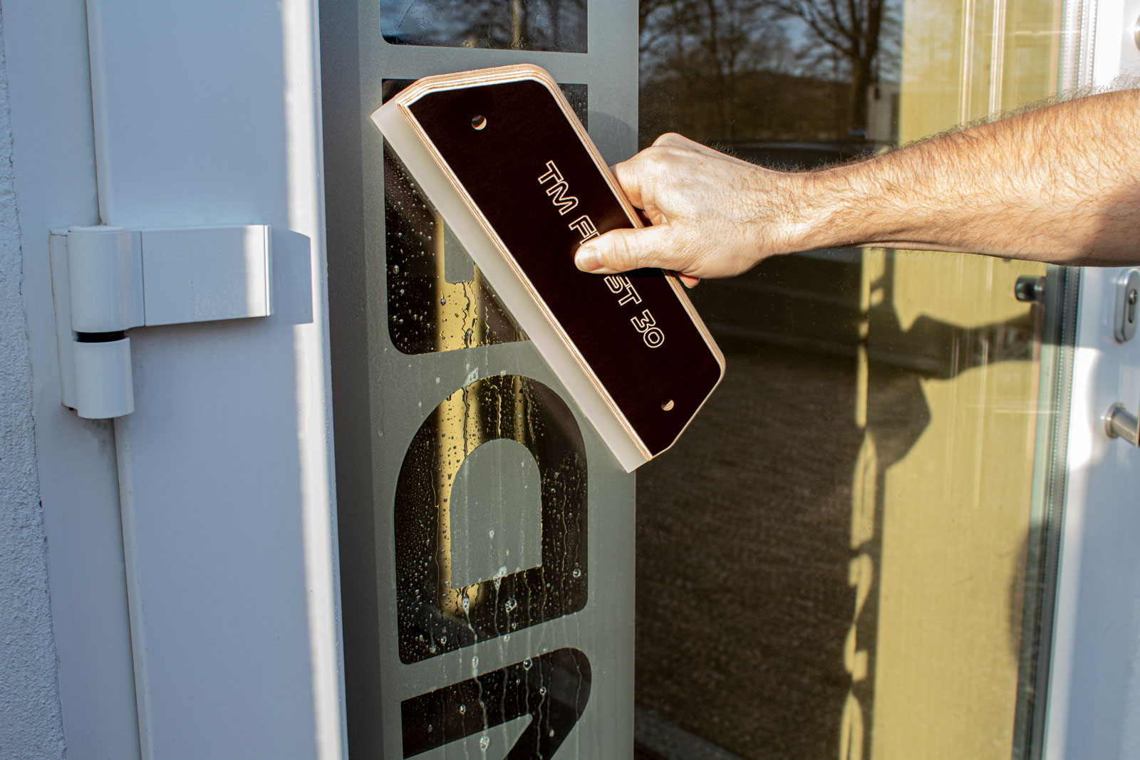 Yellotools TimberMaxx Frost wooden squeegee with rubber lip 20 cm | Bargain