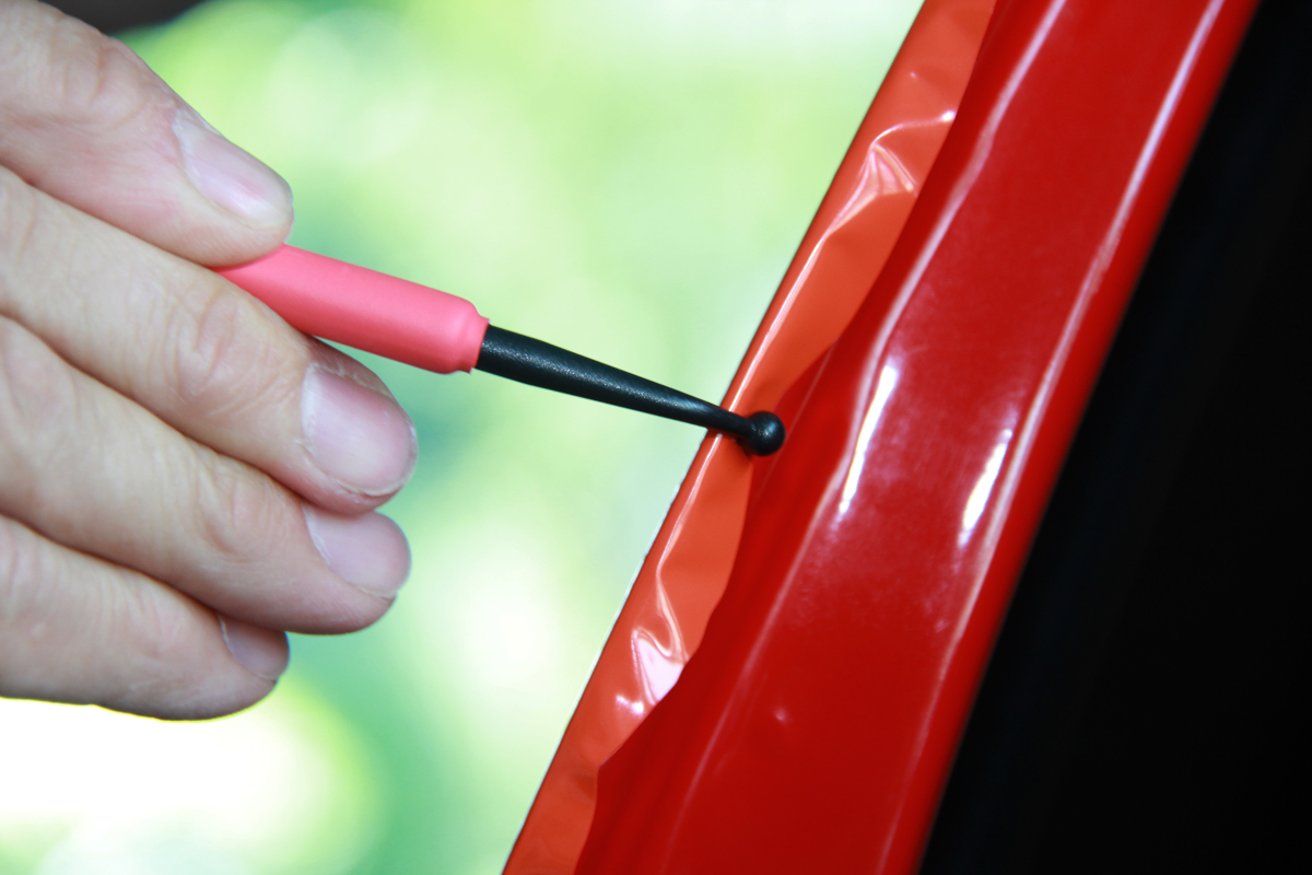 Folie andrücken mit Yellotools LacyTip HD Teflon