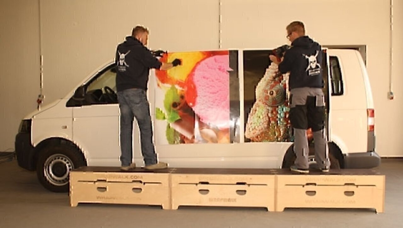 Yellotools WrapWalk car wrapping platform system | application example 2