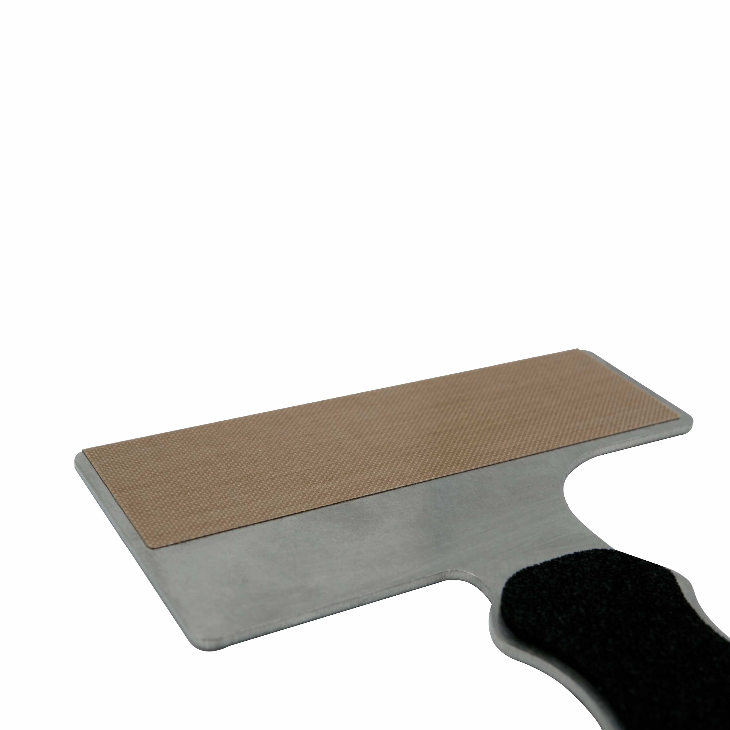 Rückseite des Yellotools CarWrapping Spachtels mit Teflon-Streifen als Schneidehilfe für präzise Distanzschnitte bei der Fahrzeugfolierung.