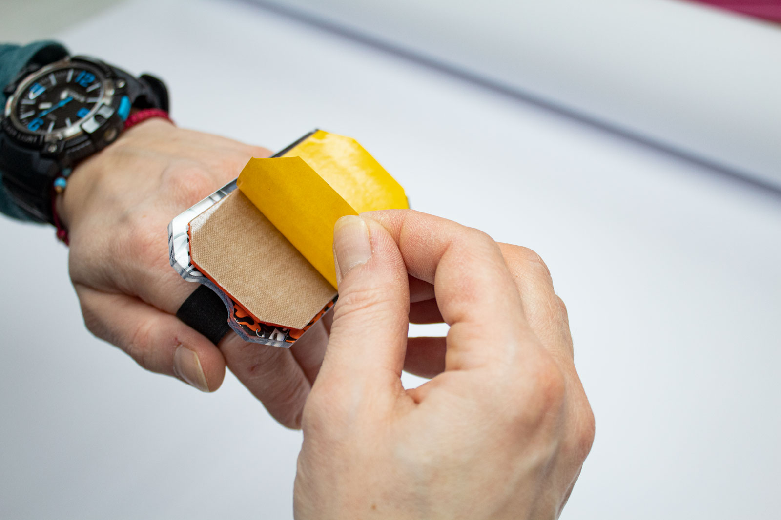 Yellotools EasyWeed Ring top side with adhesive pad