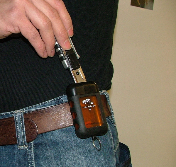 Yellotools BladeBreaker Pro am Gürtel