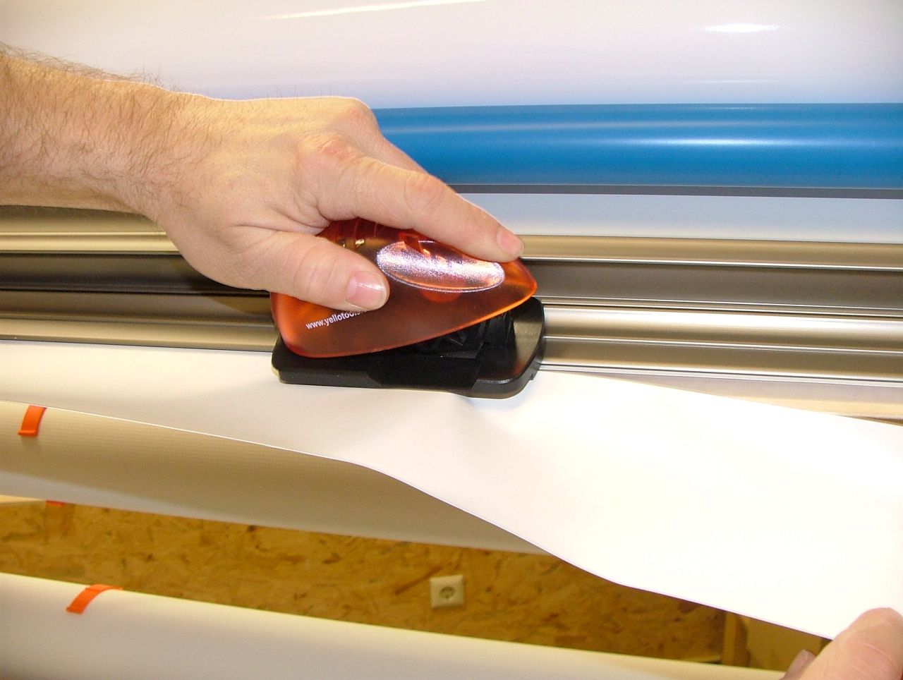 Yellotools Treemaxx EasyReach Pro | mobile rack for film rolls with unwinding device