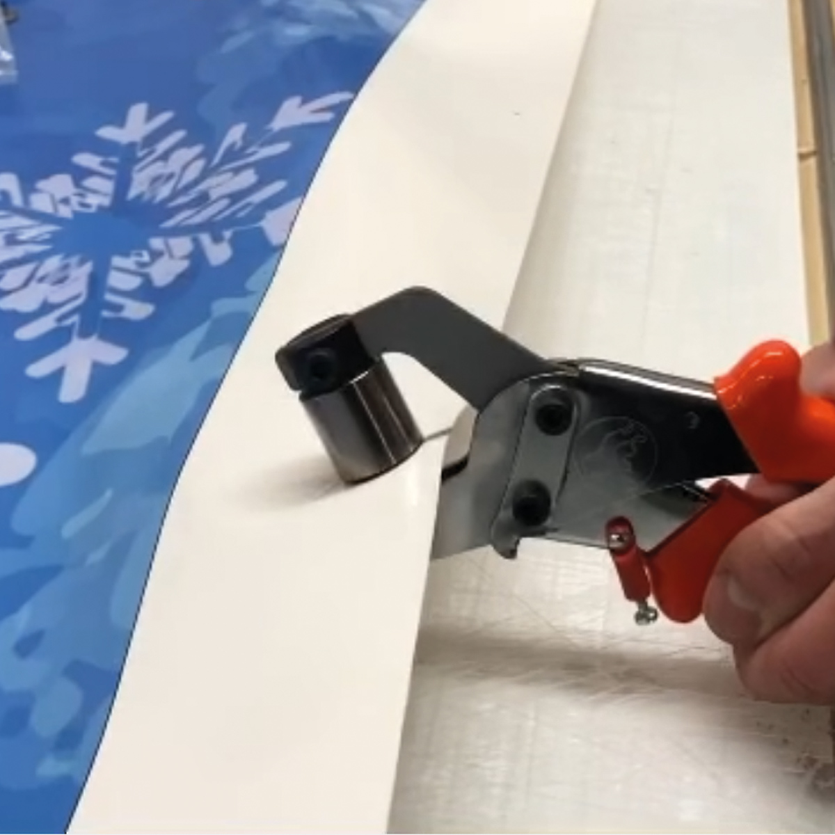 EasyPress | manual eyelet punch