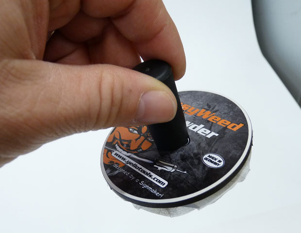 Yellotools EasyWeed Powder application picture