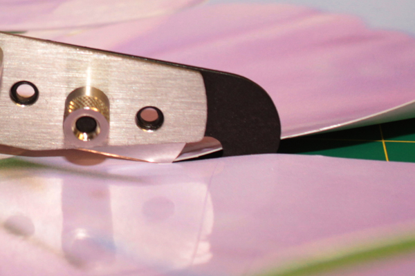 Yellotools BodyGuardKnife Teflon application image 2