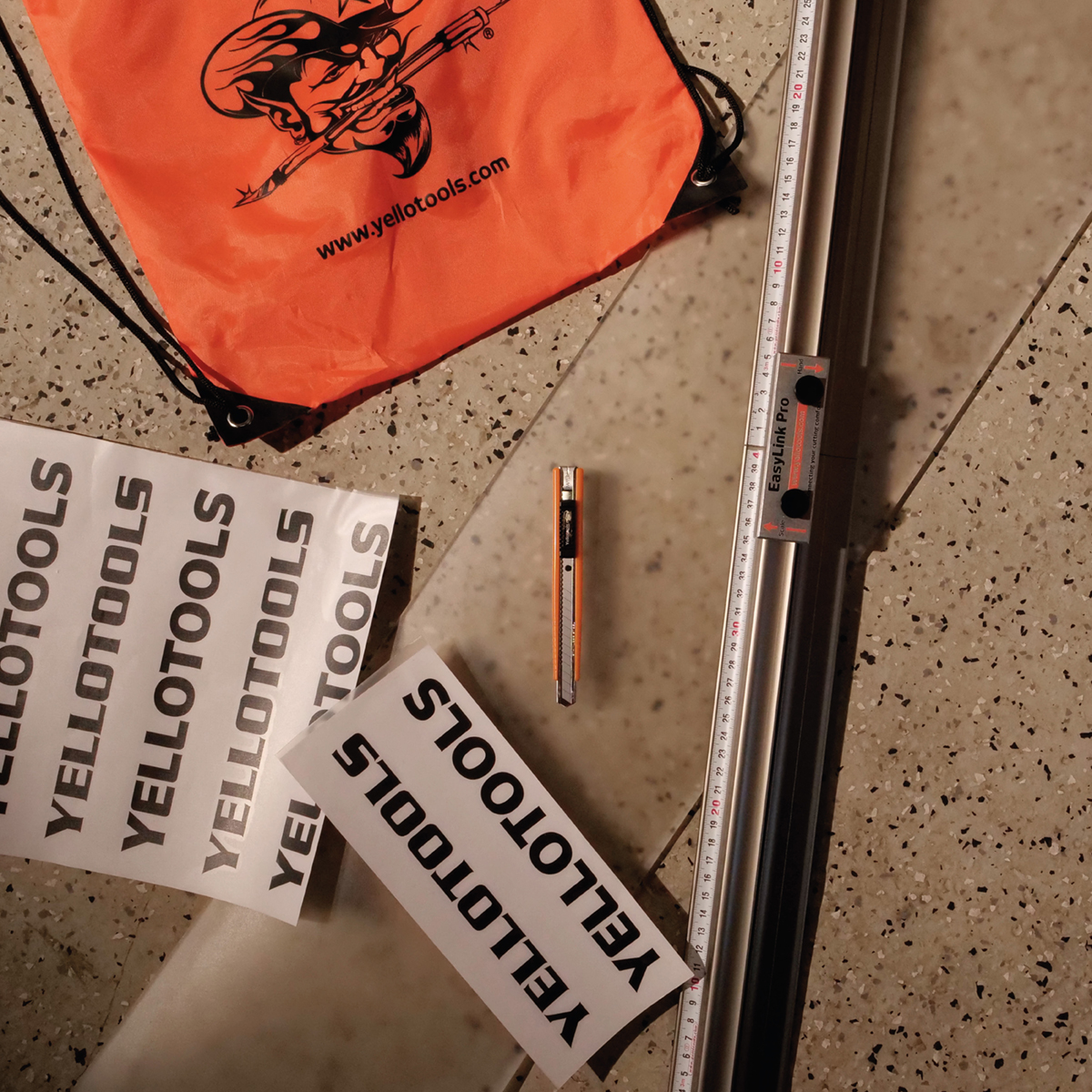 CuttingMat ToGo mit SafetyRuler Platin, EasyLink Pro und Transportbeutel für präzises Schneiden unterwegs