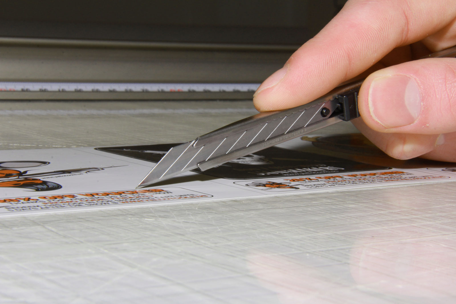 Yellotools YelloCut Slim application picture side view