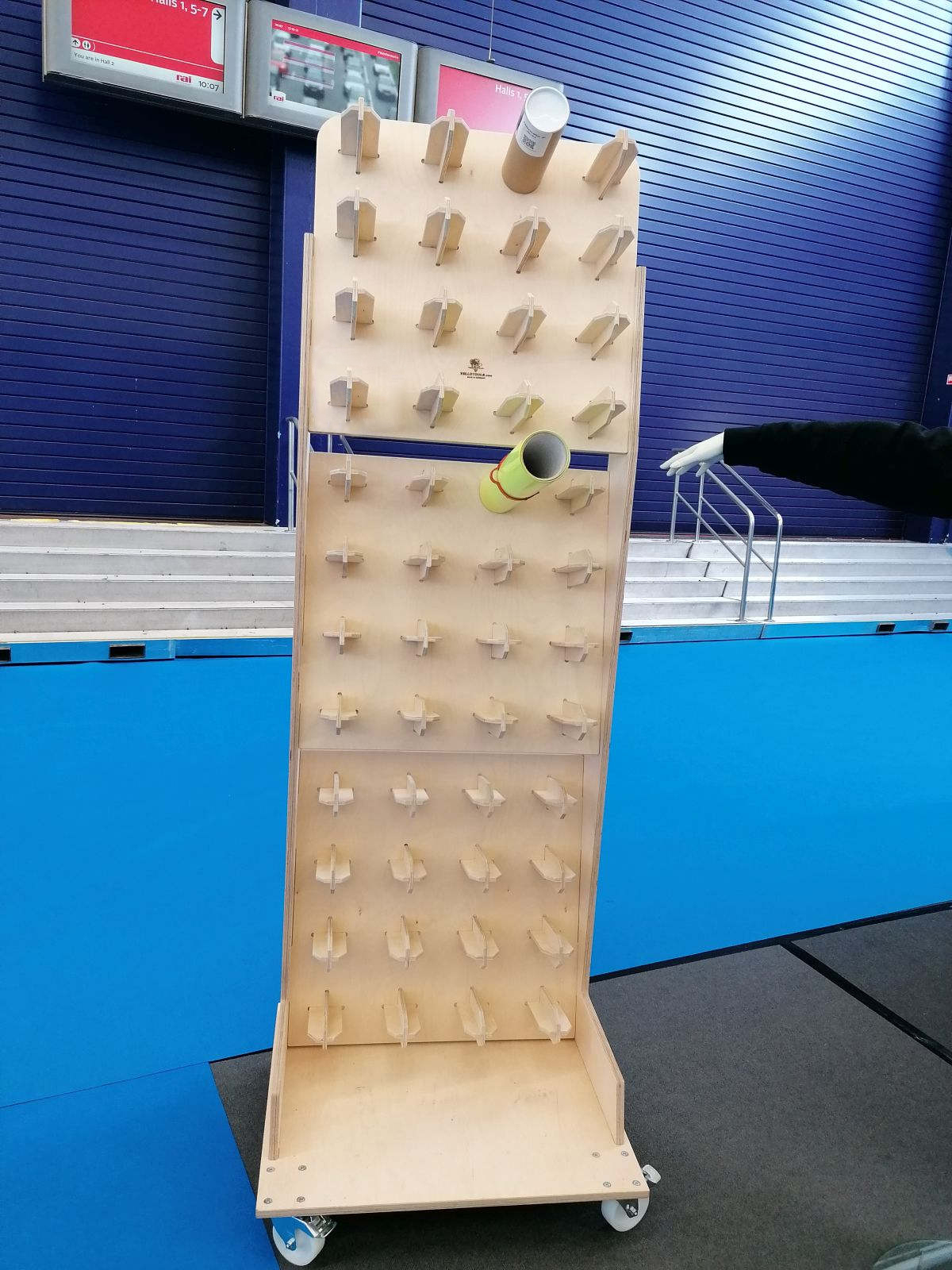 Yellotools Twister Bloc 3" mobiler Folienrollenhalter für 48 Rollen