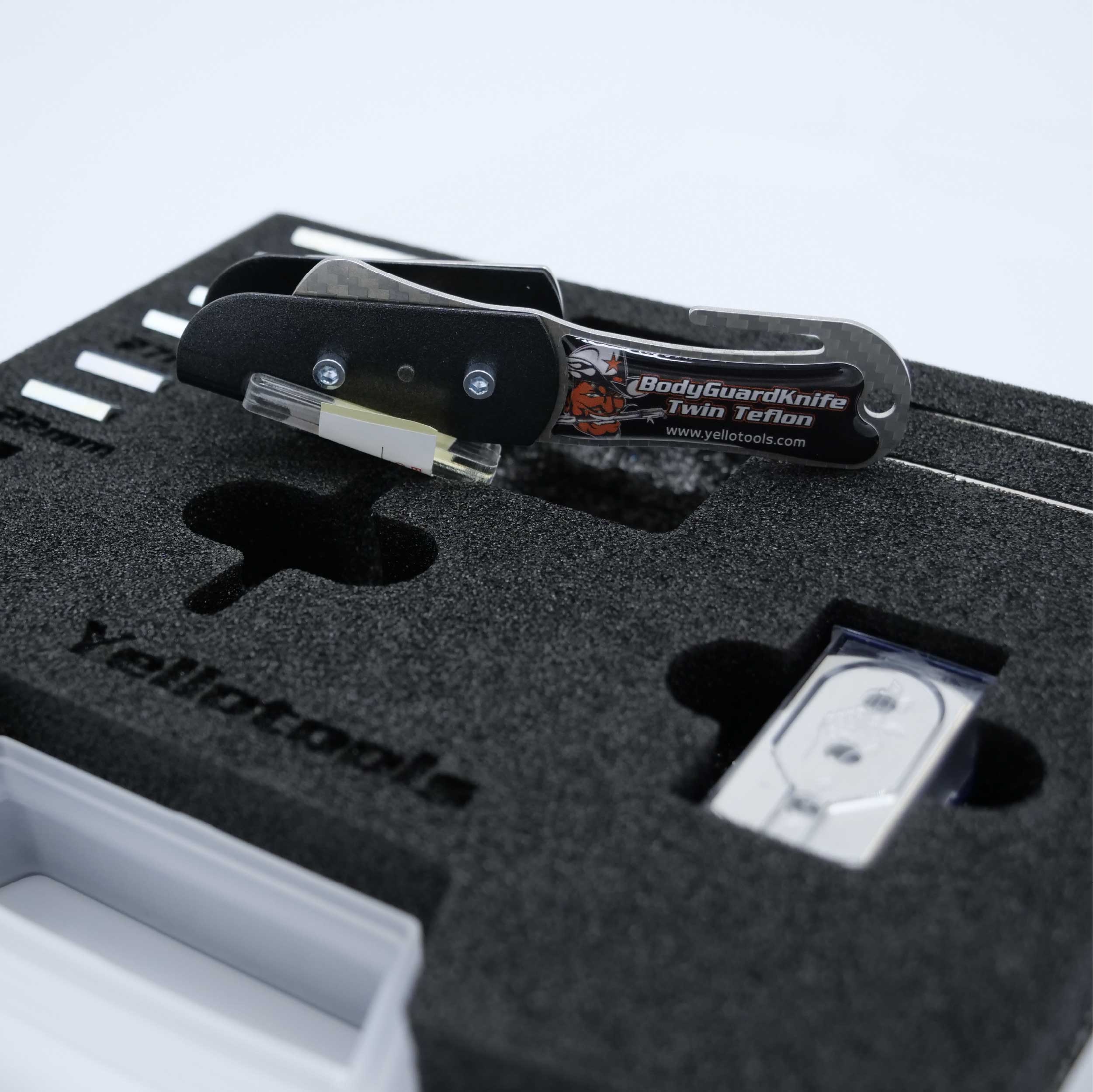 BodyGuardKnife Twin Flexi | flexibler Folienschneider im Set
