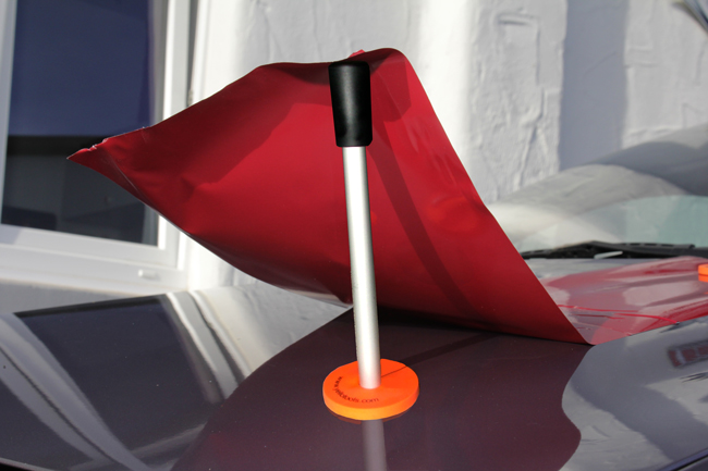 Yellotools LongMag HD as distance holder for car wrap vinyls
